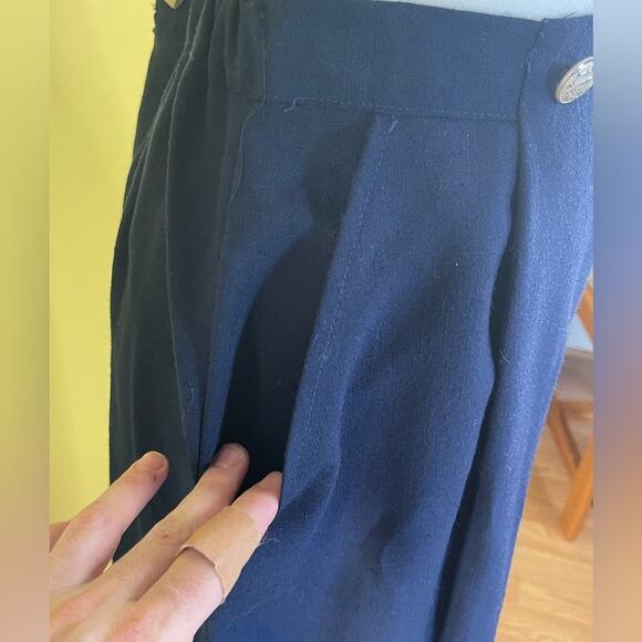 VINTAGE 80s navy skirt suit in 16 - Picture 3 of 7